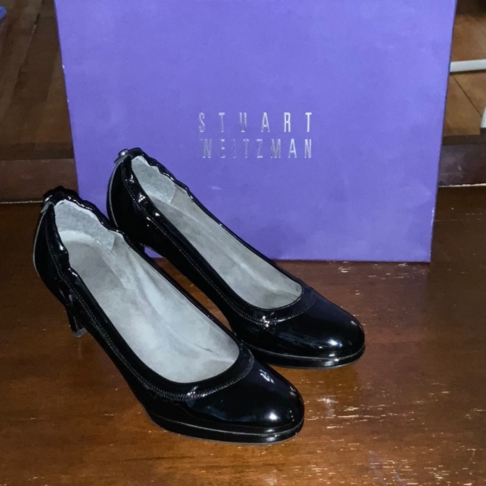 Stuart Weitzman Black platform pump 2.5” heel Sz 6